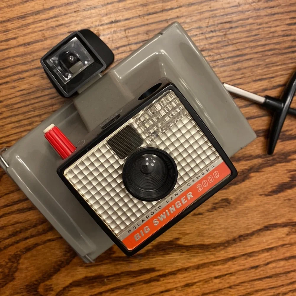 Vintage Polaroid Big Swinger 3000 Land Camera Film Photography & Carrying Case